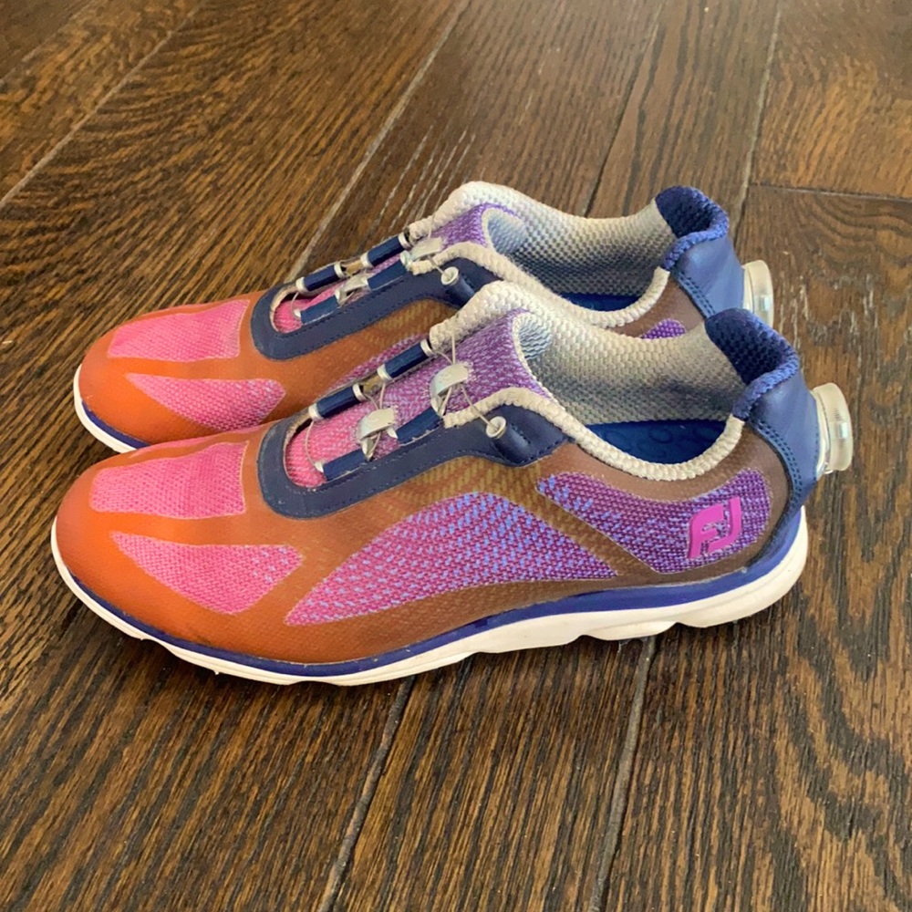 RARE FIND Discontinued Footjoy woman’s golf shoes size 7.5 M barely used
